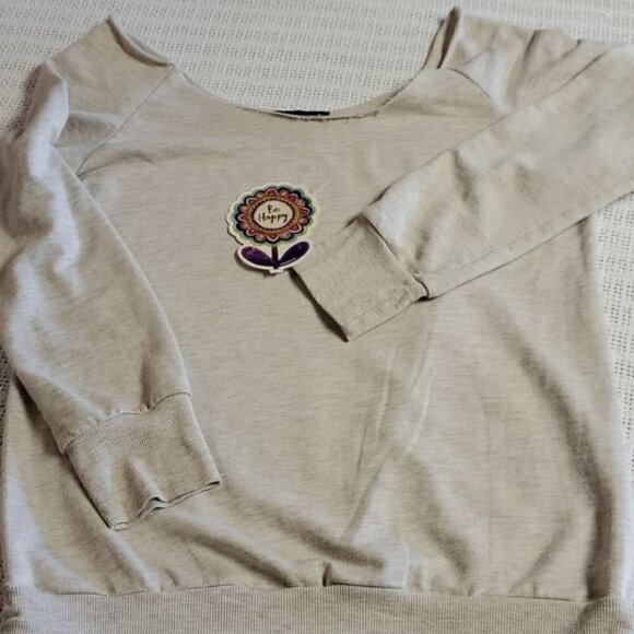 Wet Seal Raw Edge Scoop Neck Sz. M Sweatshirt - Picture 1 of 7